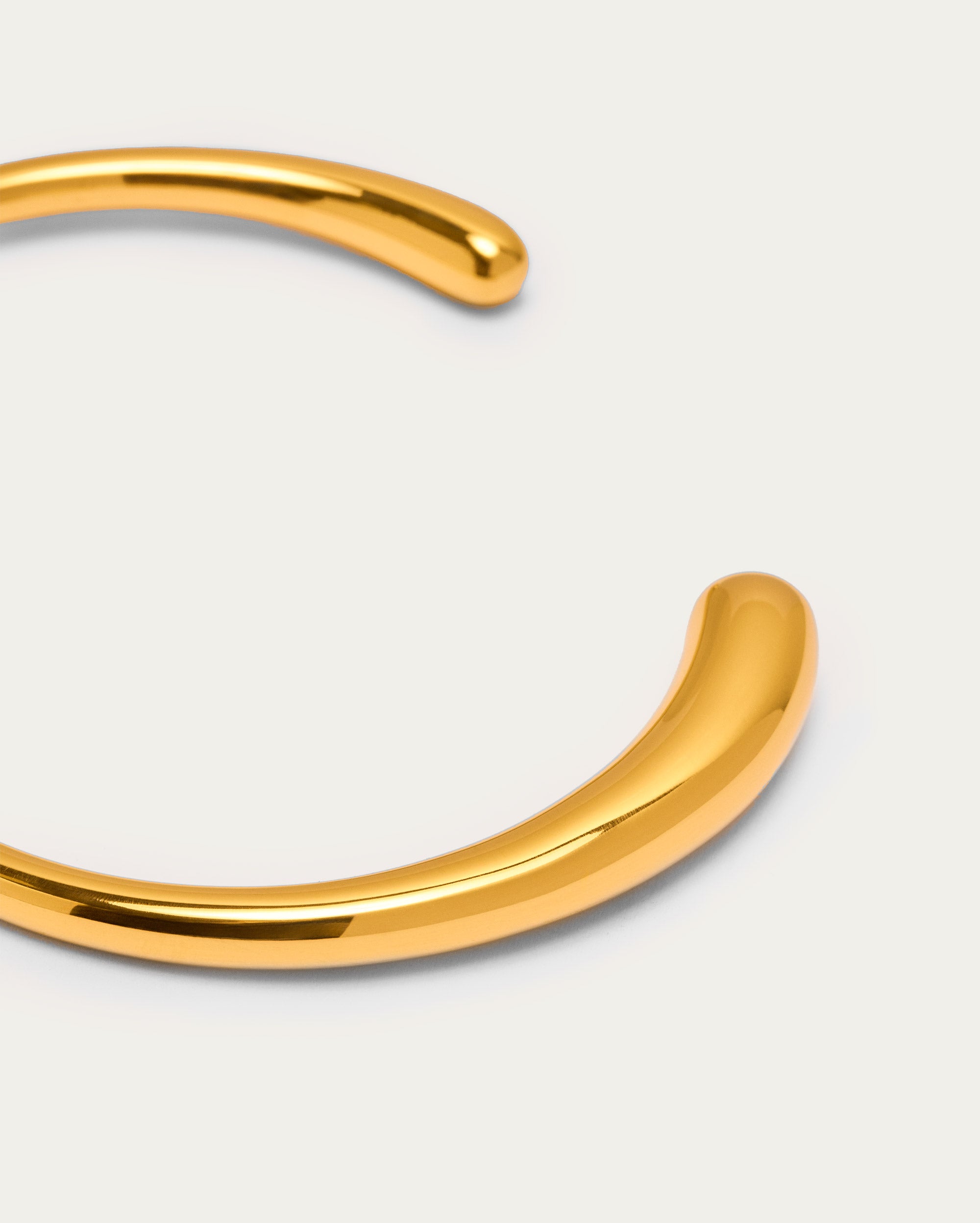 Minimal Gold-Tone Open Bangle
